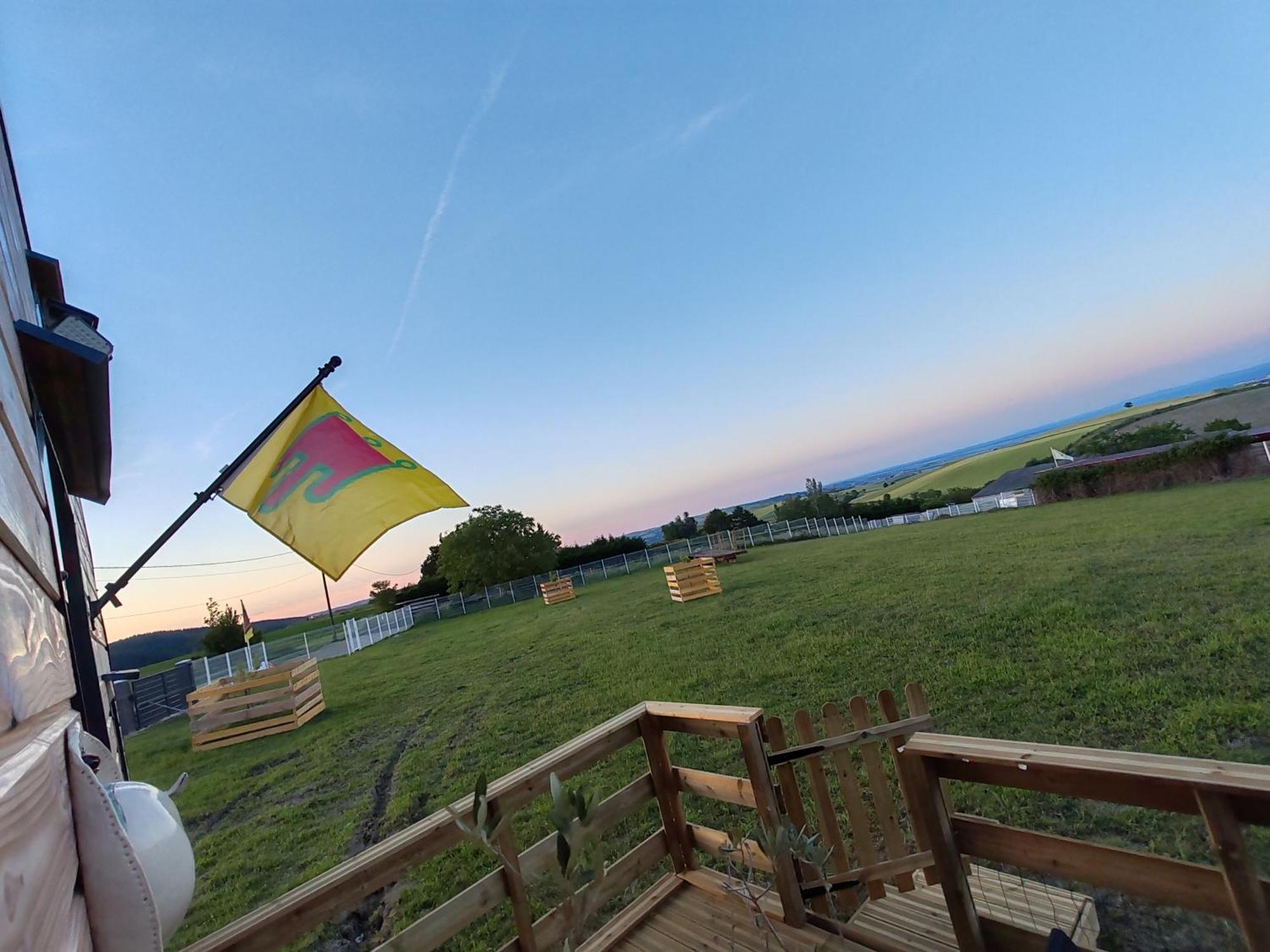 Teilhede Tiny House Des Bougnatsヴィラ エクステリア 写真